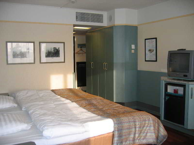 Scandic Rosendahl Tampere Extérieur photo